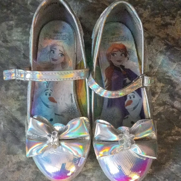 Disney Iridescent Kids' Dress Shoes with Bow - Picture 2 of 3